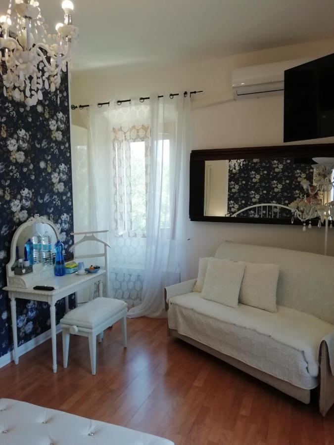 Le Pinelle Bed & Breakfast Terni Exterior foto