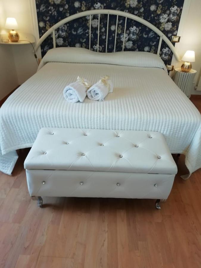 Le Pinelle Bed & Breakfast Terni Exterior foto